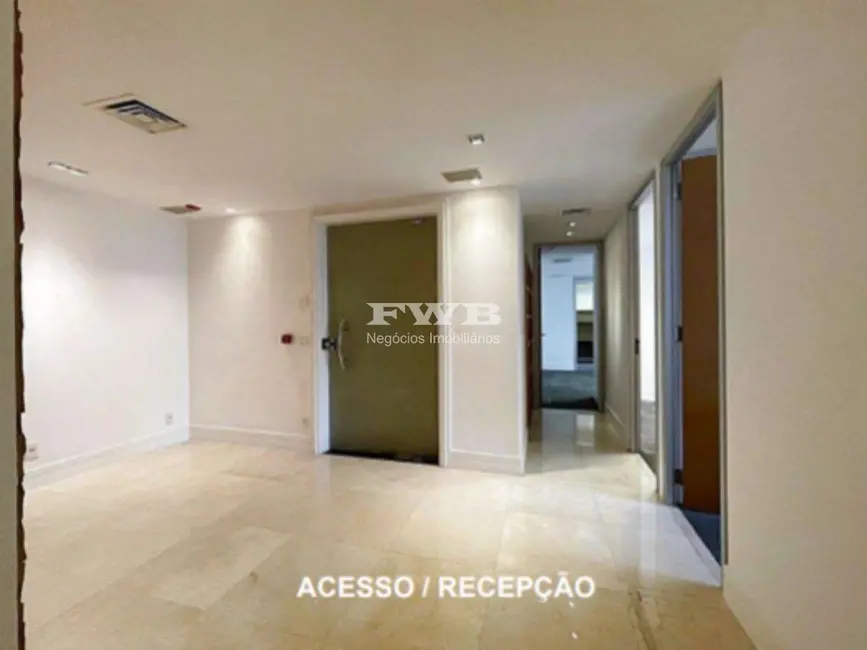 Sala Comercial para alugar, 268m2 em Centro, Rio De Janeiro - RJ - imagem 8 Foto 8 de Sala Comercial para alugar, 268m2 em Centro, Rio De Janeiro - RJ