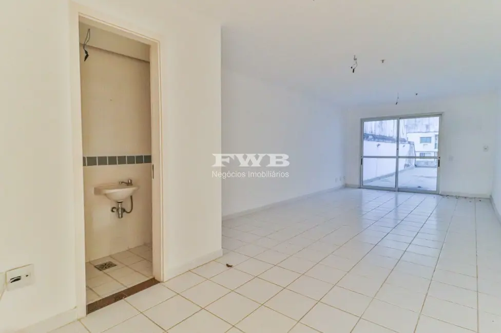 Sala Comercial à venda, 78m2 em Recreio dos Bandeirantes, Rio De Janeiro - RJ - imagem 2 Foto 2 de Sala Comercial à venda, 78m2 em Recreio dos Bandeirantes, Rio De Janeiro - RJ