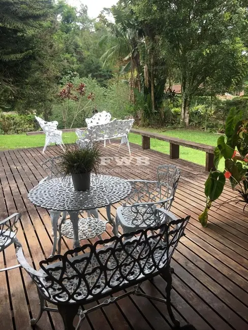 Casa com 5 quartos à venda, 594m2 em Granja Guarani, Teresopolis - RJ - imagem 3 Foto 3 de Casa com 5 quartos à venda, 594m2 em Granja Guarani, Teresopolis - RJ