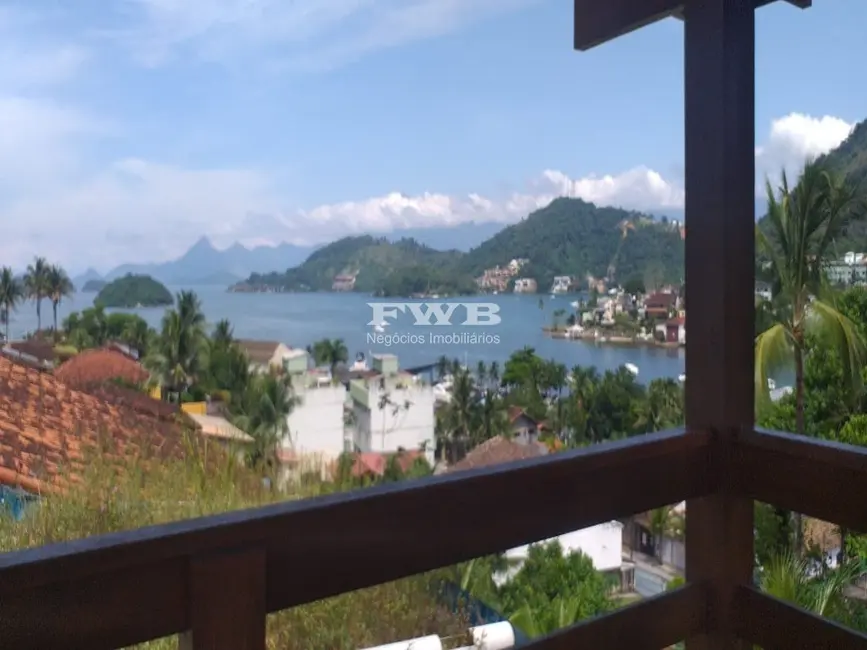 Casa de Condomínio com 4 quartos à venda e para alugar, 170m2 em Angra Dos Reis - RJ - imagem 4 Foto 4 de Casa de Condomínio com 4 quartos à venda e para alugar, 170m2 em Angra Dos Reis - RJ
