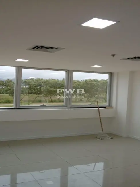 Sala Comercial à venda, 50m2 em Jacarepaguá, Rio De Janeiro - RJ - imagem 8 Foto 8 de Sala Comercial à venda, 50m2 em Jacarepaguá, Rio De Janeiro - RJ
