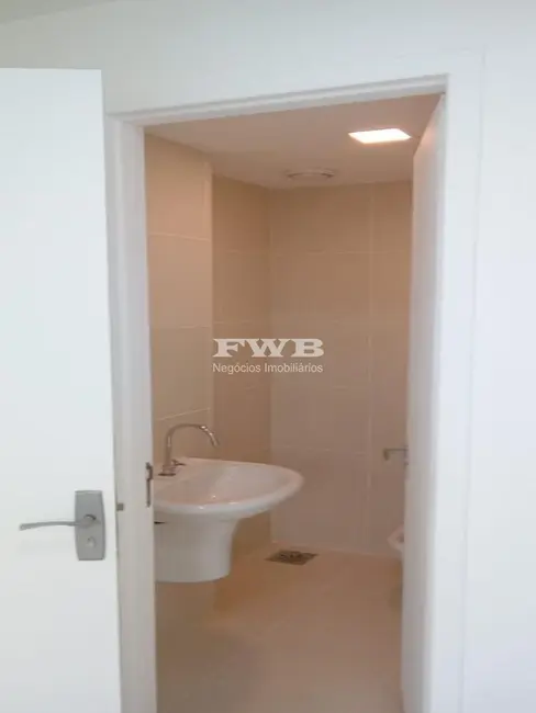 Sala Comercial à venda, 50m2 em Jacarepaguá, Rio De Janeiro - RJ - imagem 7 Foto 7 de Sala Comercial à venda, 50m2 em Jacarepaguá, Rio De Janeiro - RJ