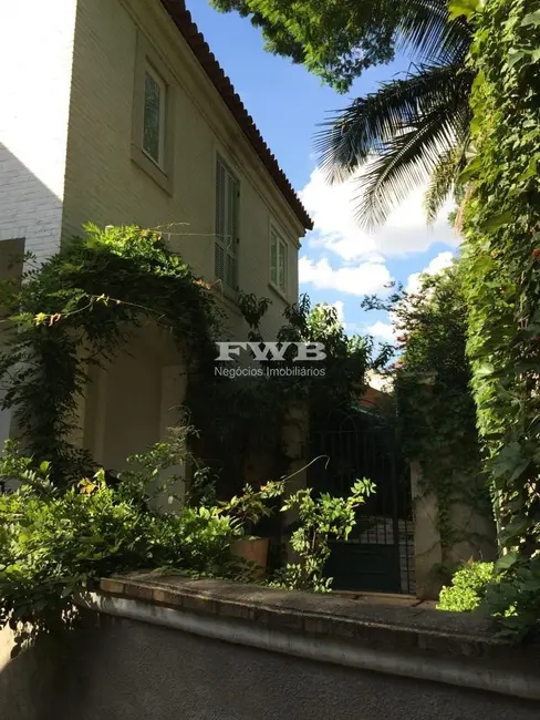 Casa com 3 quartos para alugar, 500m2 em Jardim Europa, São Paulo - SP - imagem 4 Foto 4 de Casa com 3 quartos para alugar, 500m2 em Jardim Europa, São Paulo - SP