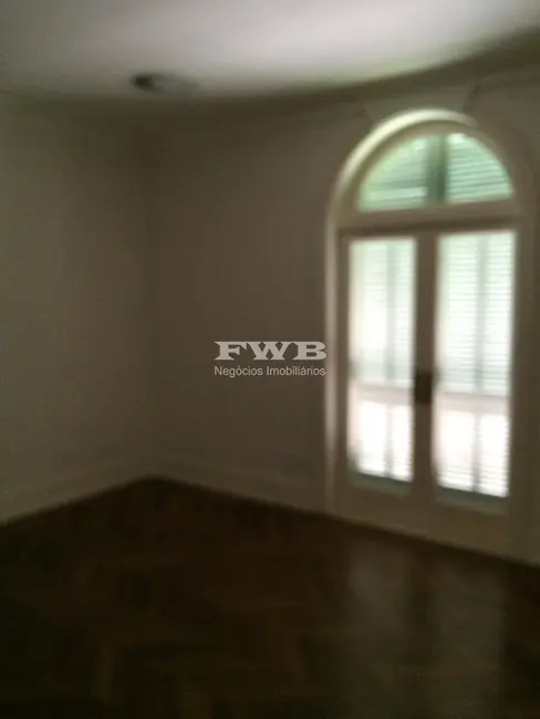 Casa com 3 quartos para alugar, 500m2 em Jardim Europa, São Paulo - SP - imagem 8 Foto 8 de Casa com 3 quartos para alugar, 500m2 em Jardim Europa, São Paulo - SP