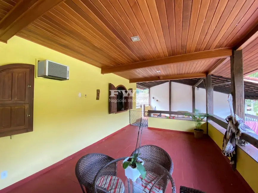Casa com 4 quartos à venda, 255m2 em Carlos Guinle, Teresopolis - RJ - imagem 4 Foto 4 de Casa com 4 quartos à venda, 255m2 em Carlos Guinle, Teresopolis - RJ