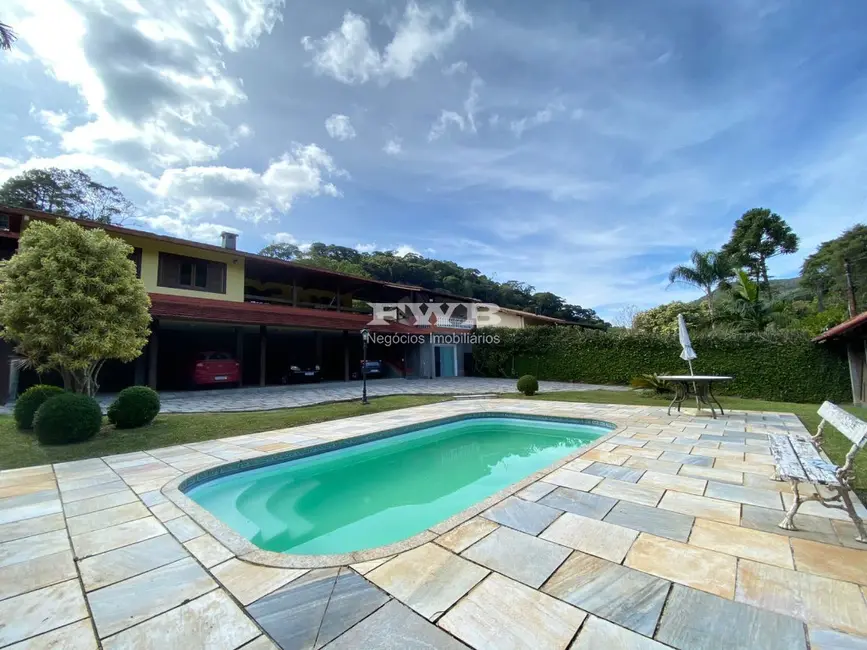 Foto 1 de Casa com 4 quartos à venda, 255m2 em Carlos Guinle, Teresopolis - RJ