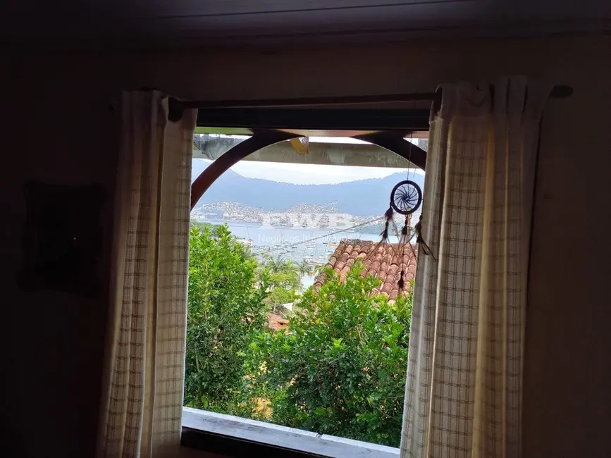 Casa de Condomínio com 4 quartos à venda, 200m2 em Marinas, Angra Dos Reis - RJ - imagem 5 Foto 5 de Casa de Condomínio com 4 quartos à venda, 200m2 em Marinas, Angra Dos Reis - RJ