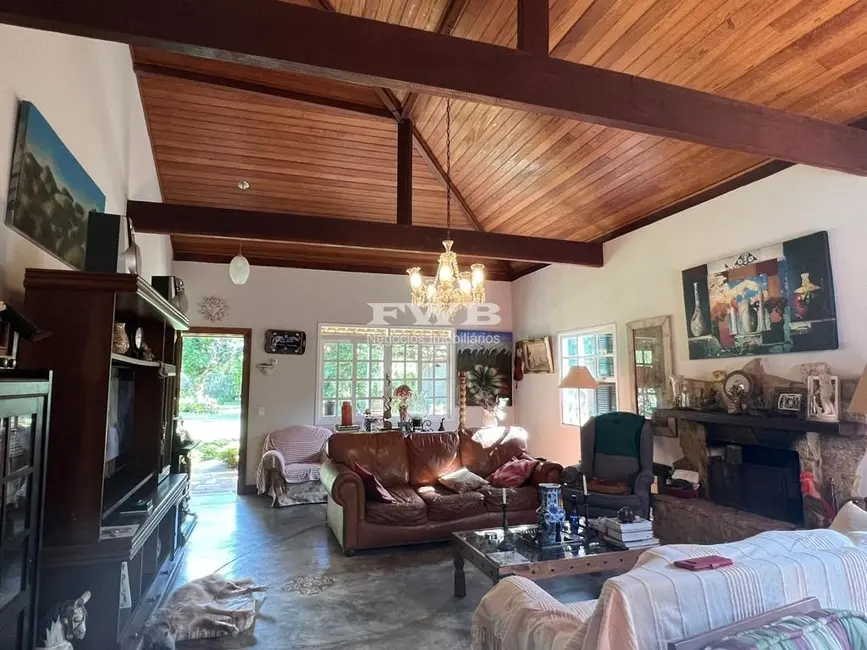Foto 9 de Casa com 3 quartos à venda, 150m2 em Serrinha, Teresopolis - RJ