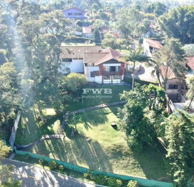 Foto 2 de Casa com 5 quartos à venda, 206m2 em Carlos Guinle, Teresopolis - RJ