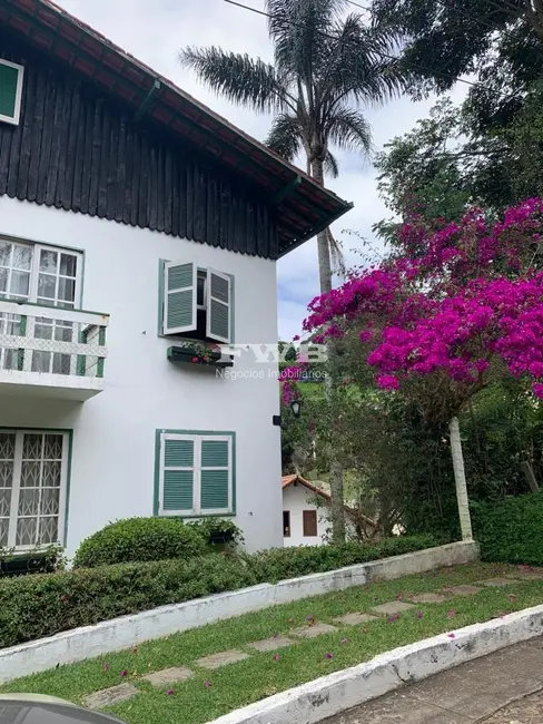 Foto 2 de Apartamento com 2 quartos à venda, 77m2 em Teresopolis - RJ