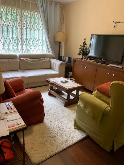 Foto 3 de Apartamento com 2 quartos à venda, 77m2 em Mosela, Petropolis - RJ