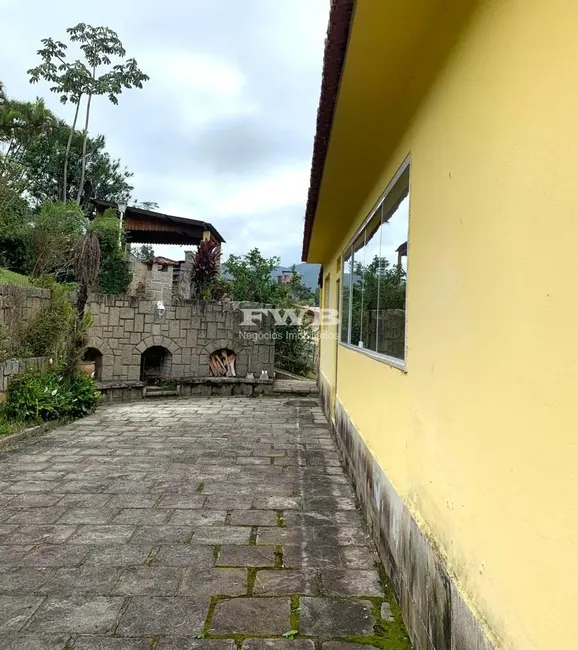 Casa com 6 quartos à venda, 330m2 em Golfe, Teresopolis - RJ - imagem 4 Foto 4 de Casa com 6 quartos à venda, 330m2 em Golfe, Teresopolis - RJ