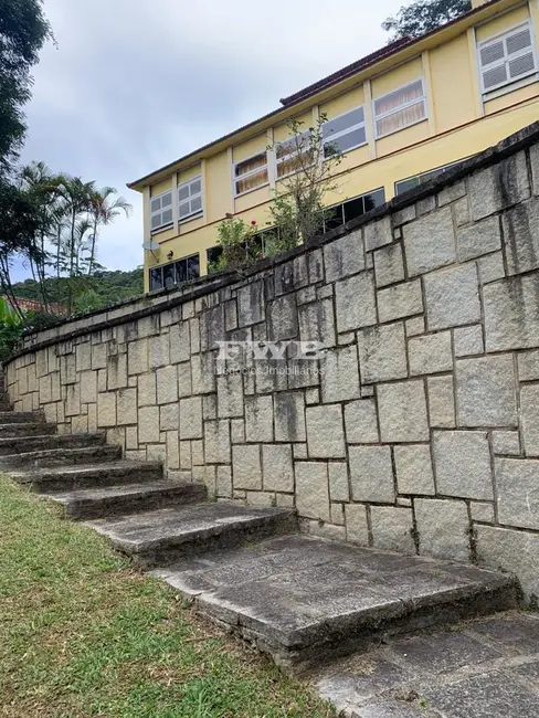 Casa com 6 quartos à venda, 330m2 em Golfe, Teresopolis - RJ - imagem 3 Foto 3 de Casa com 6 quartos à venda, 330m2 em Golfe, Teresopolis - RJ