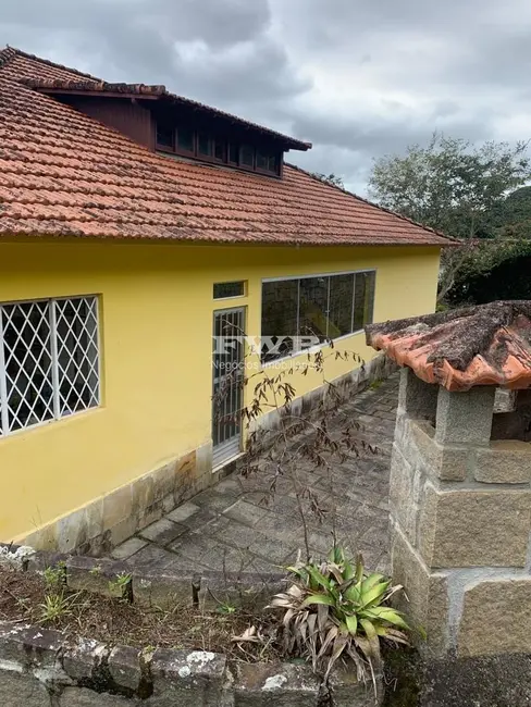 Casa com 6 quartos à venda, 330m2 em Golfe, Teresopolis - RJ - imagem 6 Foto 6 de Casa com 6 quartos à venda, 330m2 em Golfe, Teresopolis - RJ