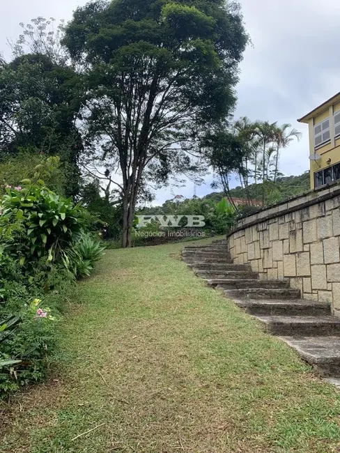 Foto 2 de Casa com 6 quartos à venda, 330m2 em Golfe, Teresopolis - RJ