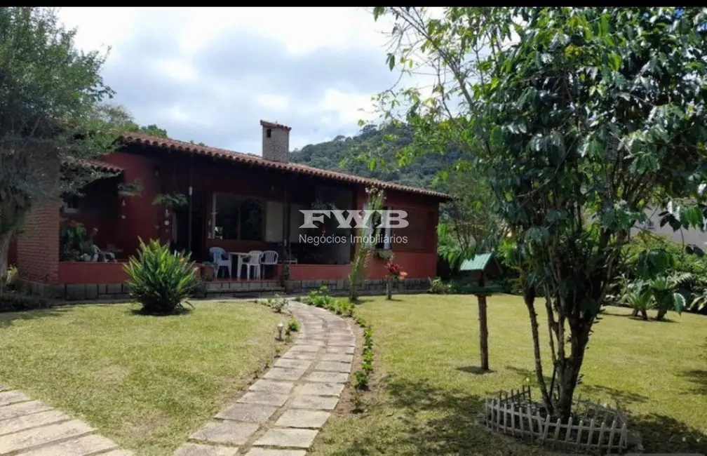 Foto 1 de Casa com 6 quartos à venda, 145m2 em Albuquerque, Teresopolis - RJ