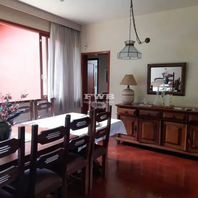 Casa com 6 quartos à venda, 145m2 em Albuquerque, Teresopolis - RJ - imagem 7 Foto 7 de Casa com 6 quartos à venda, 145m2 em Albuquerque, Teresopolis - RJ