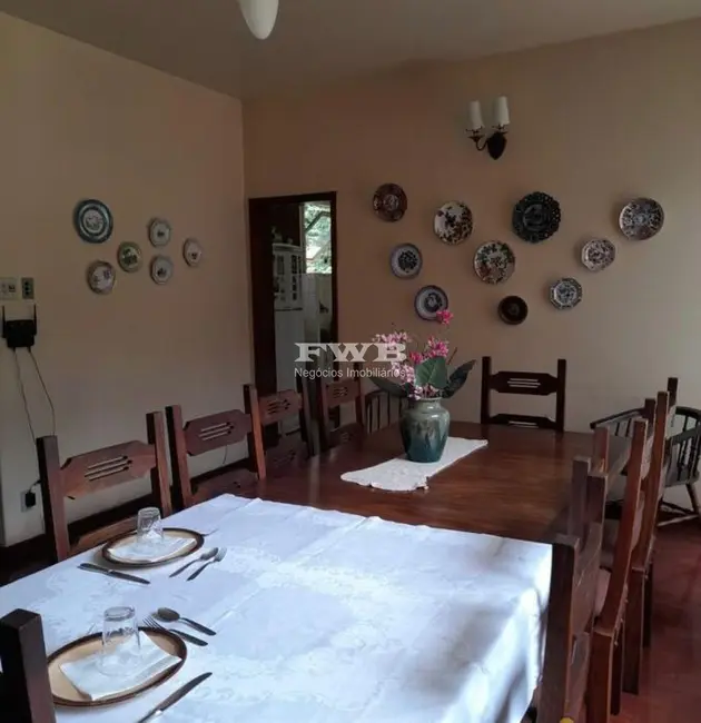 Casa com 6 quartos à venda, 145m2 em Albuquerque, Teresopolis - RJ - imagem 8 Foto 8 de Casa com 6 quartos à venda, 145m2 em Albuquerque, Teresopolis - RJ