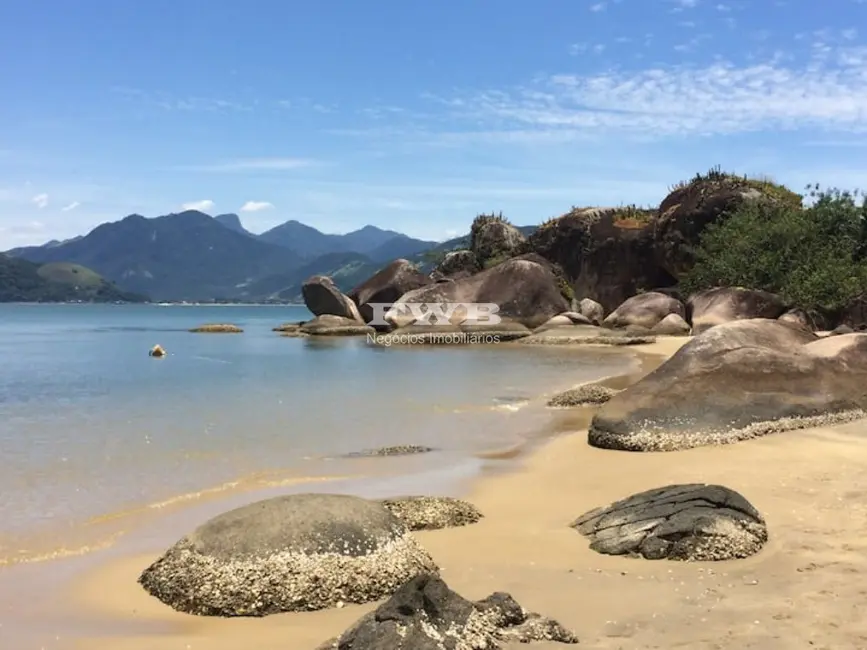 Casa com 6 quartos para alugar, 245m2 em Mangaratiba - RJ - imagem 3 Foto 3 de Casa com 6 quartos para alugar, 245m2 em Mangaratiba - RJ