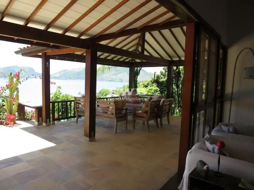 Casa com 6 quartos para alugar, 245m2 em Mangaratiba - RJ - imagem 8 Foto 8 de Casa com 6 quartos para alugar, 245m2 em Mangaratiba - RJ