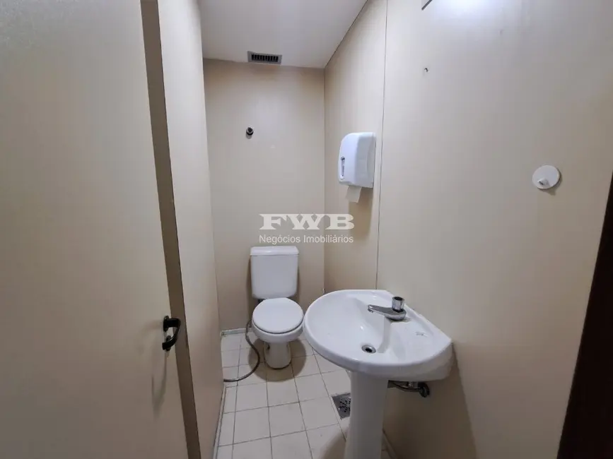 Sala Comercial à venda, 32m2 em Barra da Tijuca, Rio De Janeiro - RJ - imagem 6 Foto 6 de Sala Comercial à venda, 32m2 em Barra da Tijuca, Rio De Janeiro - RJ