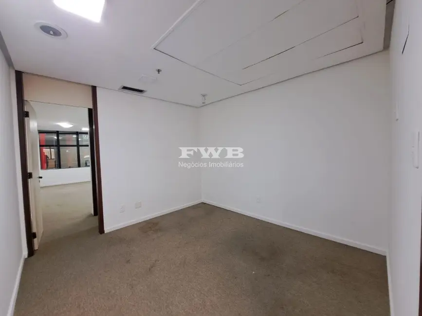 Foto 2 de Sala Comercial à venda, 32m2 em Barra da Tijuca, Rio De Janeiro - RJ