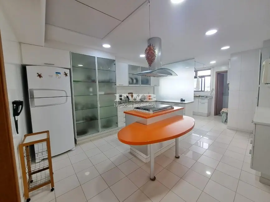 Apartamento com 3 quartos à venda e para alugar, 198m2 em Barra da Tijuca, Rio De Janeiro - RJ - imagem 6 Foto 6 de Apartamento com 3 quartos à venda e para alugar, 198m2 em Barra da Tijuca, Rio De Janeiro - RJ