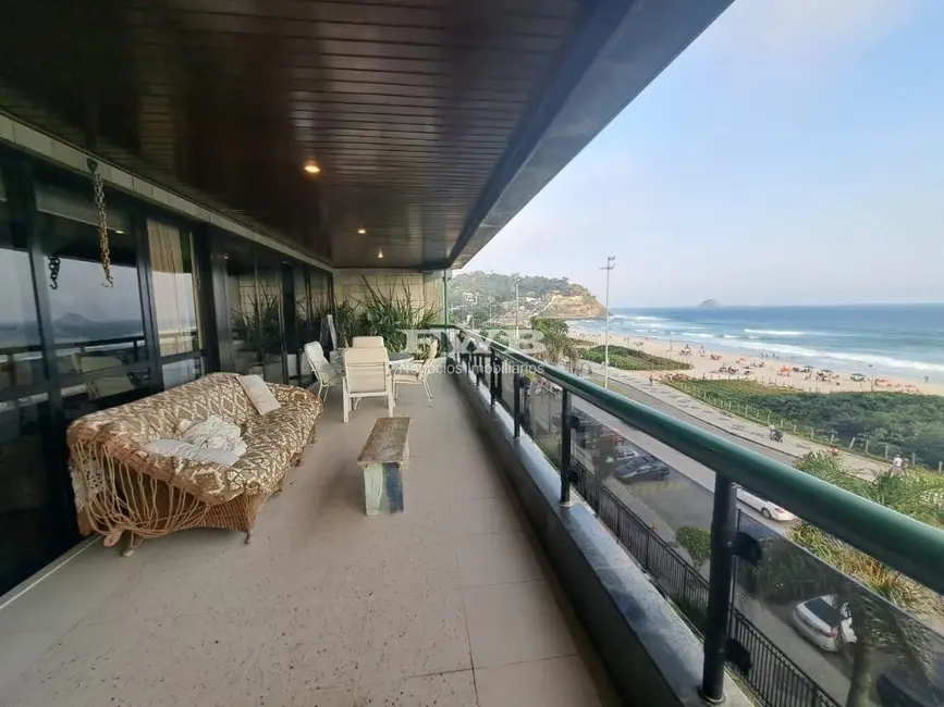 Apartamento com 3 quartos à venda e para alugar, 198m2 em Barra da Tijuca, Rio De Janeiro - RJ - imagem 1 Foto 1 de Apartamento com 3 quartos à venda e para alugar, 198m2 em Barra da Tijuca, Rio De Janeiro - RJ