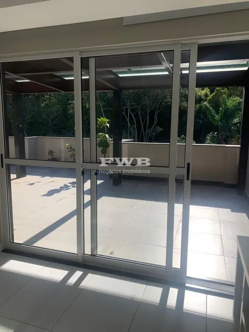 Cobertura com 3 quartos à venda, 270m2 em Alto, Teresopolis - RJ - imagem 6 Foto 6 de Cobertura com 3 quartos à venda, 270m2 em Alto, Teresopolis - RJ