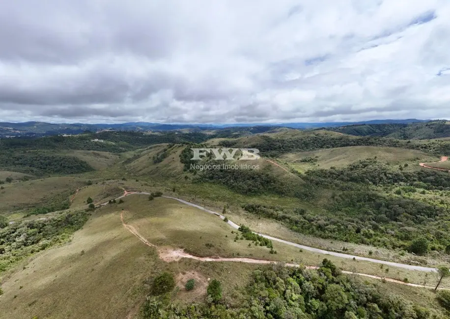 Foto 2 de Terreno / Lote à venda em Campos Do Jordao - SP