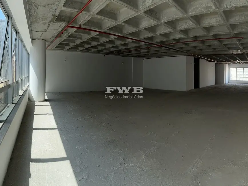 Sala Comercial à venda, 200m2 em Centro, Rio De Janeiro - RJ - imagem 3 Foto 3 de Sala Comercial à venda, 200m2 em Centro, Rio De Janeiro - RJ