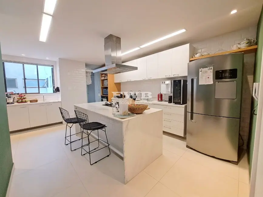 Apartamento com 4 quartos à venda, 420m2 em Barra da Tijuca, Rio De Janeiro - RJ - imagem 9 Foto 9 de Apartamento com 4 quartos à venda, 420m2 em Barra da Tijuca, Rio De Janeiro - RJ