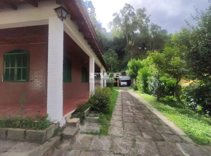 Foto 1 de Casa com 5 quartos à venda, 182m2 em Albuquerque, Teresopolis - RJ