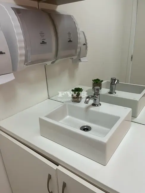 Sala Comercial à venda, 72m2 em Barra da Tijuca, Rio De Janeiro - RJ - imagem 2 Foto 2 de Sala Comercial à venda, 72m2 em Barra da Tijuca, Rio De Janeiro - RJ