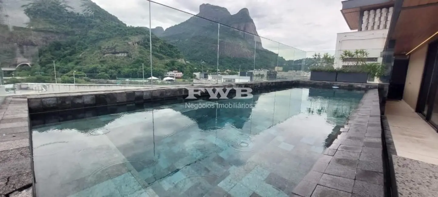 Cobertura com 3 quartos à venda, 394m2 em Barra da Tijuca, Rio De Janeiro - RJ - imagem 5 Foto 5 de Cobertura com 3 quartos à venda, 394m2 em Barra da Tijuca, Rio De Janeiro - RJ