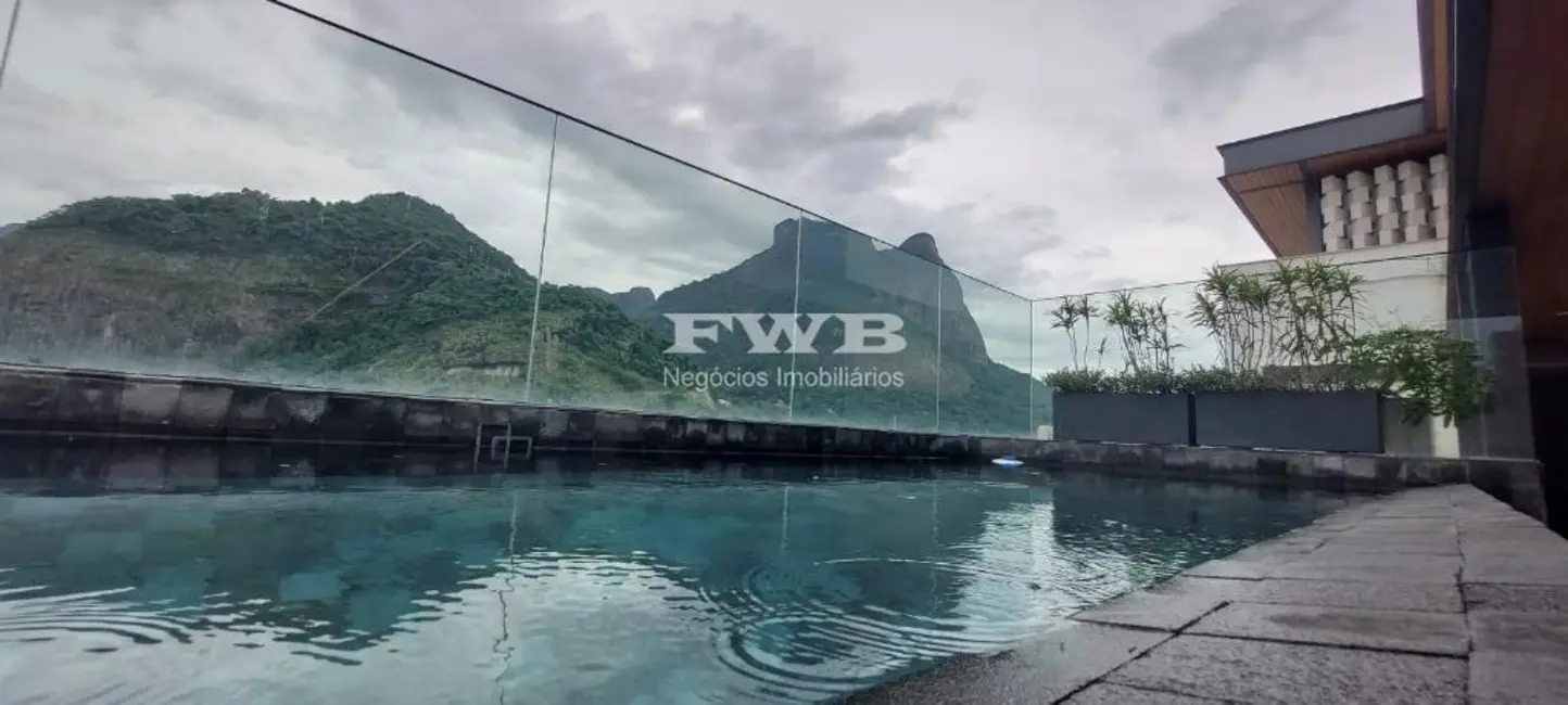 Cobertura com 3 quartos à venda, 394m2 em Barra da Tijuca, Rio De Janeiro - RJ - imagem 8 Foto 8 de Cobertura com 3 quartos à venda, 394m2 em Barra da Tijuca, Rio De Janeiro - RJ