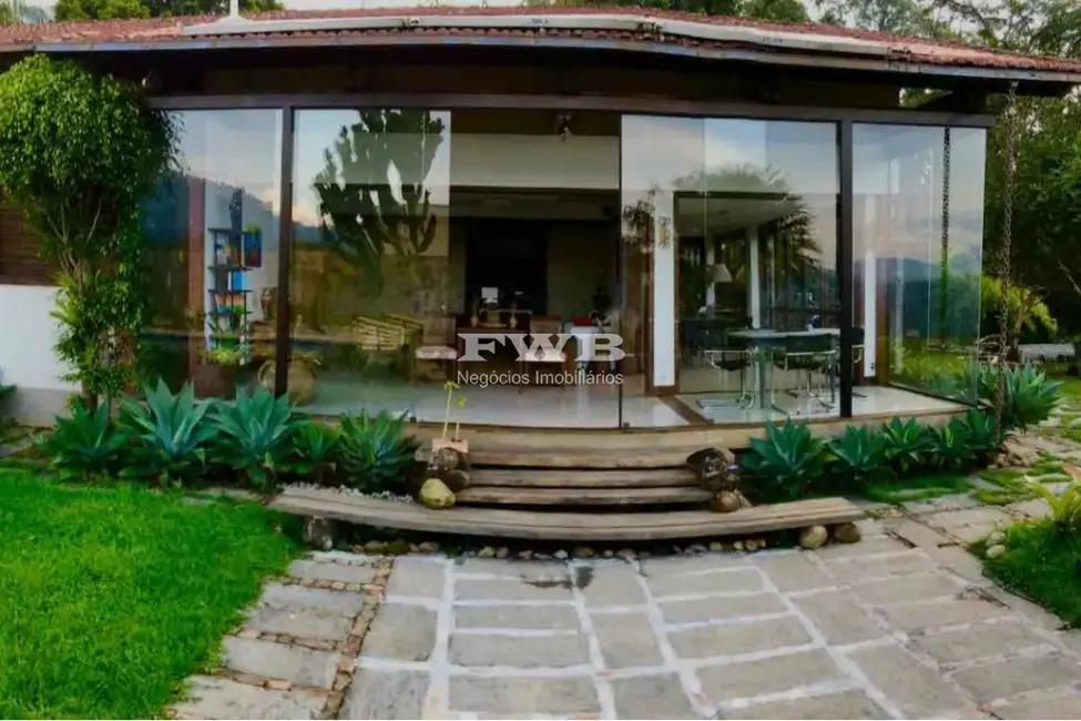 Casa com 3 quartos à venda, 220m2 em Centro, Nova Friburgo - RJ - imagem 7 Foto 7 de Casa com 3 quartos à venda, 220m2 em Centro, Nova Friburgo - RJ