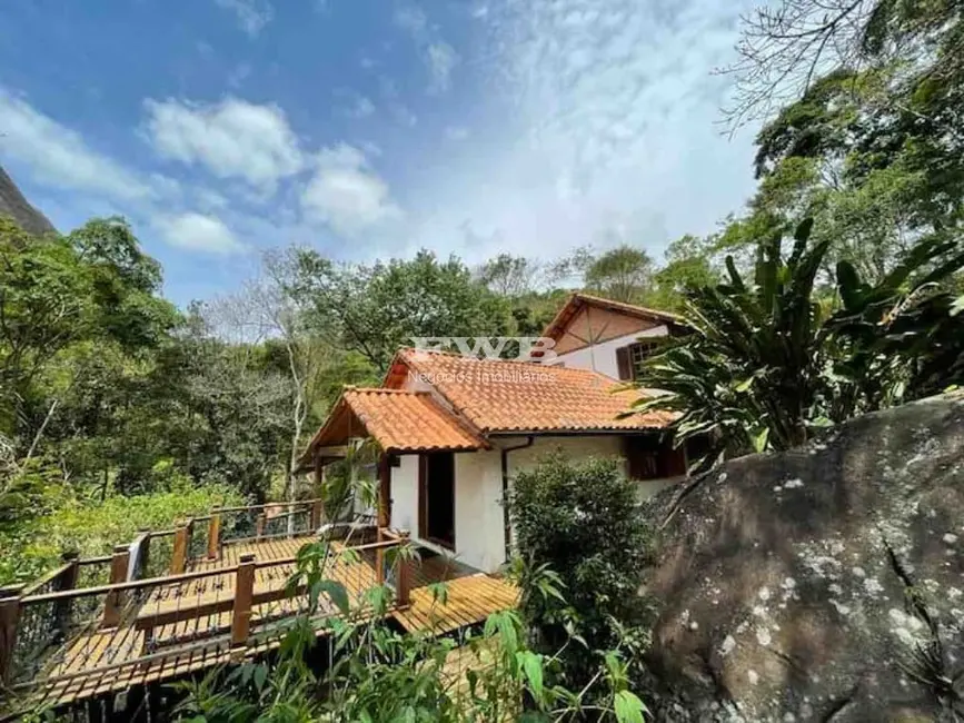 Foto 1 de Casa com 3 quartos para alugar, 450m2 em Pedro do Rio, Petropolis - RJ