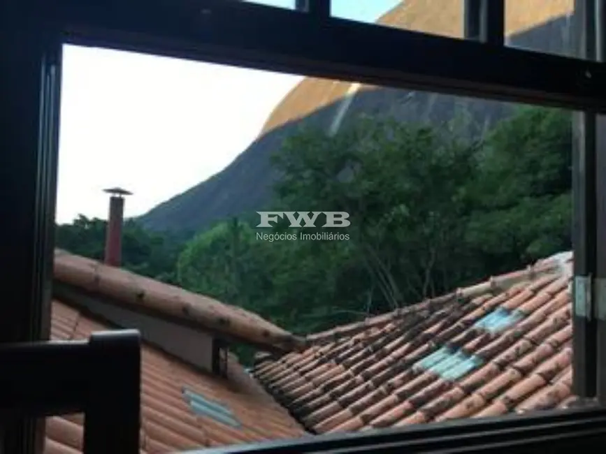 Casa com 3 quartos para alugar, 450m2 em Pedro do Rio, Petropolis - RJ - imagem 6 Foto 6 de Casa com 3 quartos para alugar, 450m2 em Pedro do Rio, Petropolis - RJ