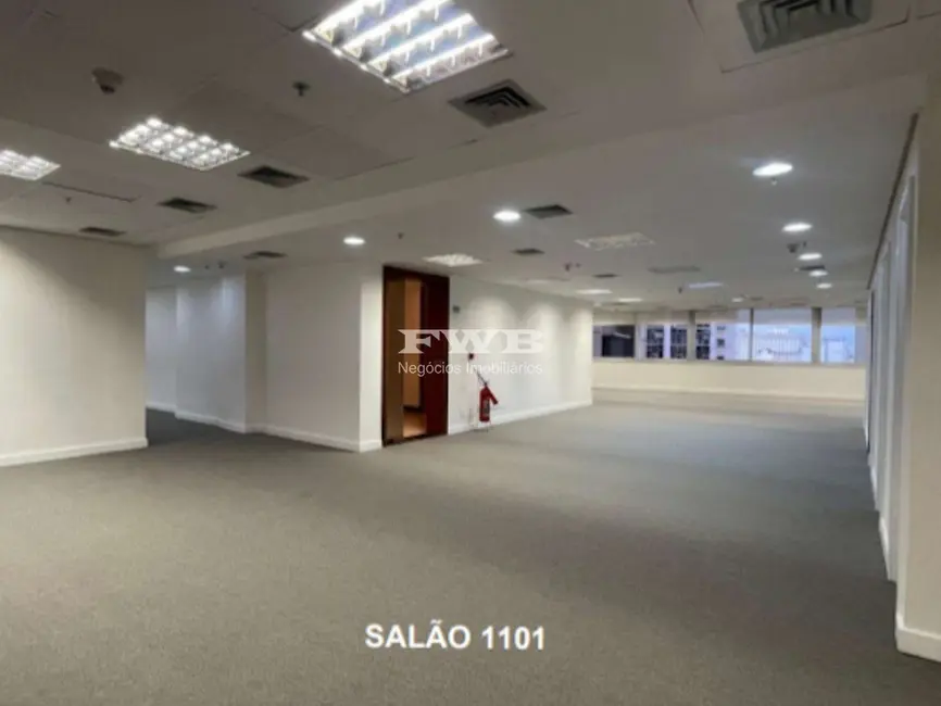 Sala Comercial para alugar, 497m2 em Centro, Rio De Janeiro - RJ - imagem 4 Foto 4 de Sala Comercial para alugar, 497m2 em Centro, Rio De Janeiro - RJ