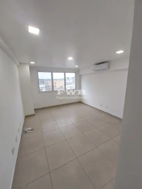 Sala Comercial à venda, 20m2 em Cascadura, Rio De Janeiro - RJ - imagem 3 Foto 3 de Sala Comercial à venda, 20m2 em Cascadura, Rio De Janeiro - RJ