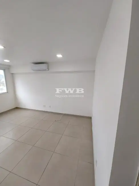 Foto 2 de Sala Comercial para alugar, 20m2 em Cascadura, Rio De Janeiro - RJ