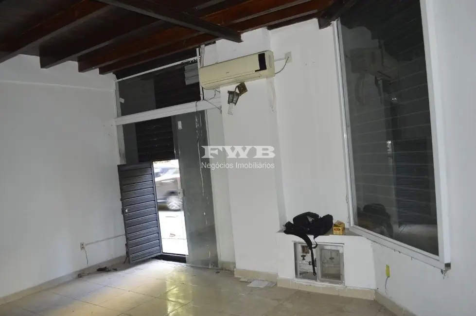 Loja à venda e para alugar, 73m2 em Copacabana, Rio De Janeiro - RJ - imagem 2 Foto 2 de Loja à venda e para alugar, 73m2 em Copacabana, Rio De Janeiro - RJ