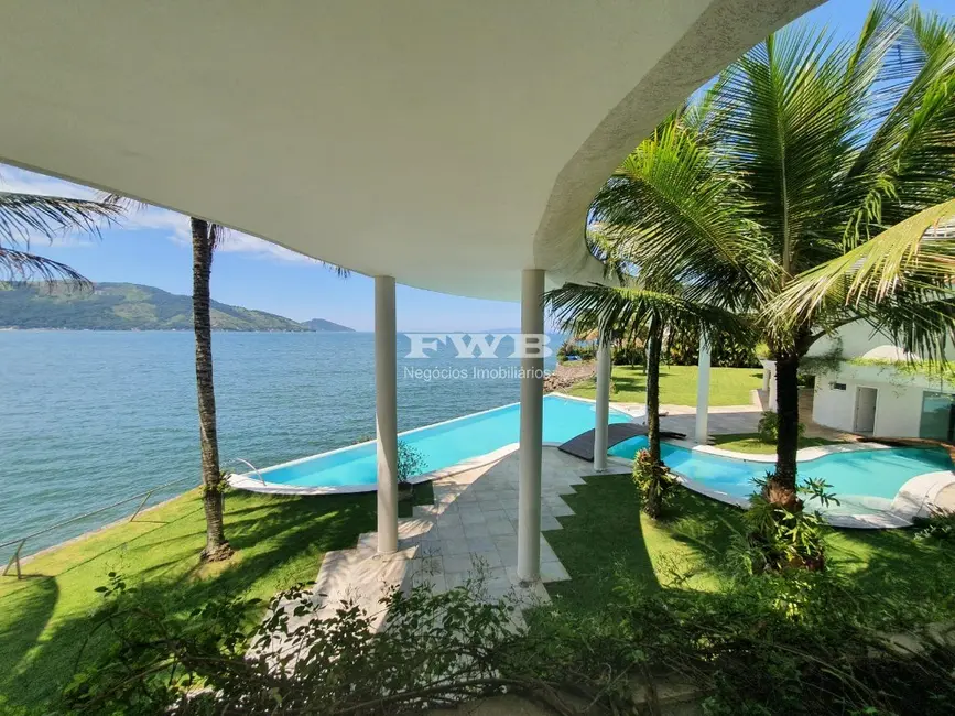 Foto 3 de Casa de Condomínio com 6 quartos à venda, 1600m2 em Angra Dos Reis - RJ