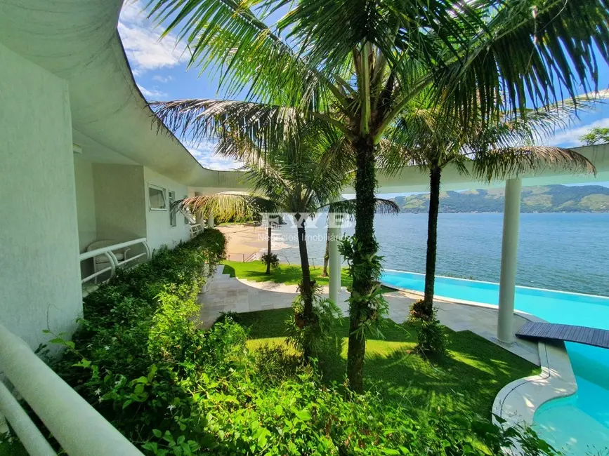 Foto 5 de Casa de Condomínio com 6 quartos à venda, 1600m2 em Angra Dos Reis - RJ