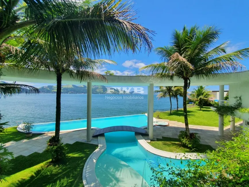 Foto 1 de Casa de Condomínio com 6 quartos à venda, 1600m2 em Angra Dos Reis - RJ