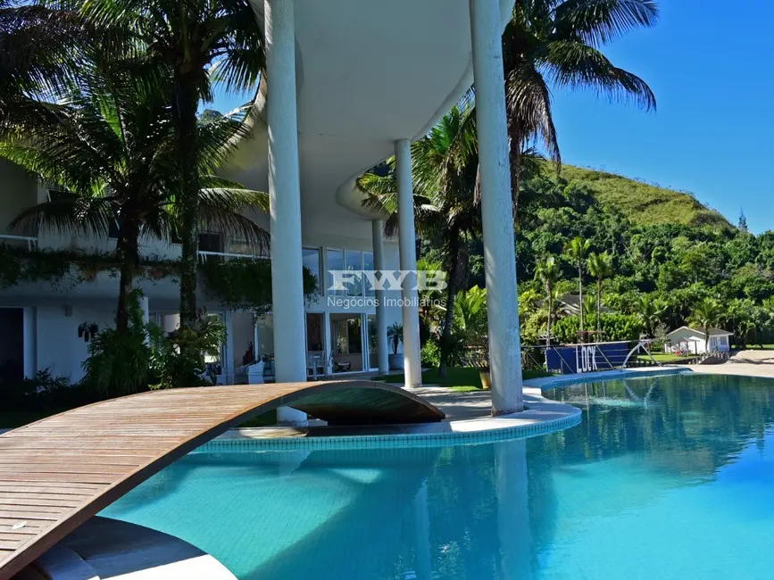 Foto 6 de Casa de Condomínio com 6 quartos à venda, 1600m2 em Angra Dos Reis - RJ