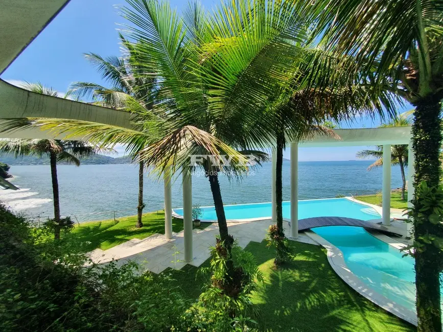 Foto 2 de Casa de Condomínio com 6 quartos à venda, 1600m2 em Angra Dos Reis - RJ