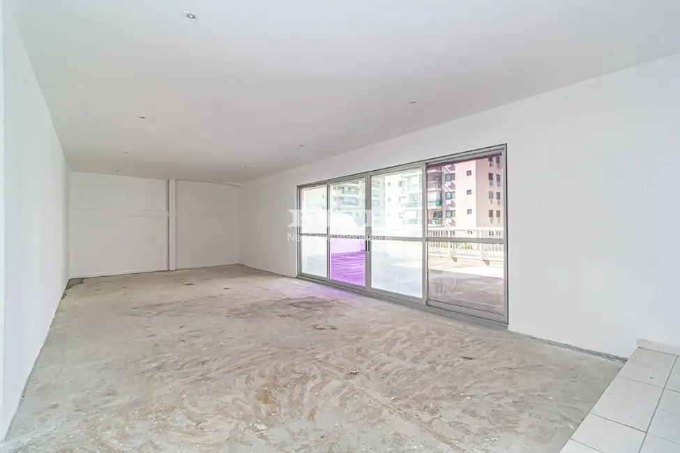 Sala Comercial à venda, 236m2 em Recreio dos Bandeirantes, Rio De Janeiro - RJ - imagem 7 Foto 7 de Sala Comercial à venda, 236m2 em Recreio dos Bandeirantes, Rio De Janeiro - RJ