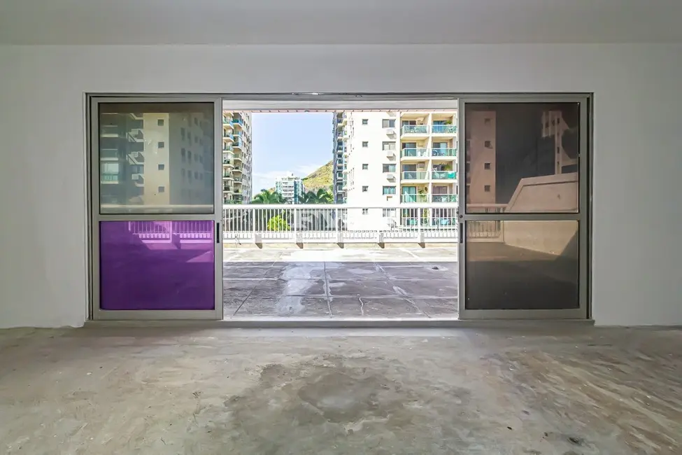Sala Comercial à venda, 236m2 em Recreio dos Bandeirantes, Rio De Janeiro - RJ - imagem 5 Foto 5 de Sala Comercial à venda, 236m2 em Recreio dos Bandeirantes, Rio De Janeiro - RJ